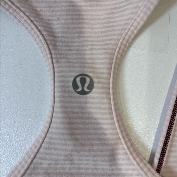 Lululemon Pink & White Striped swiftly tech tank top size 2 yoga workout gym - Picture 3 of 6